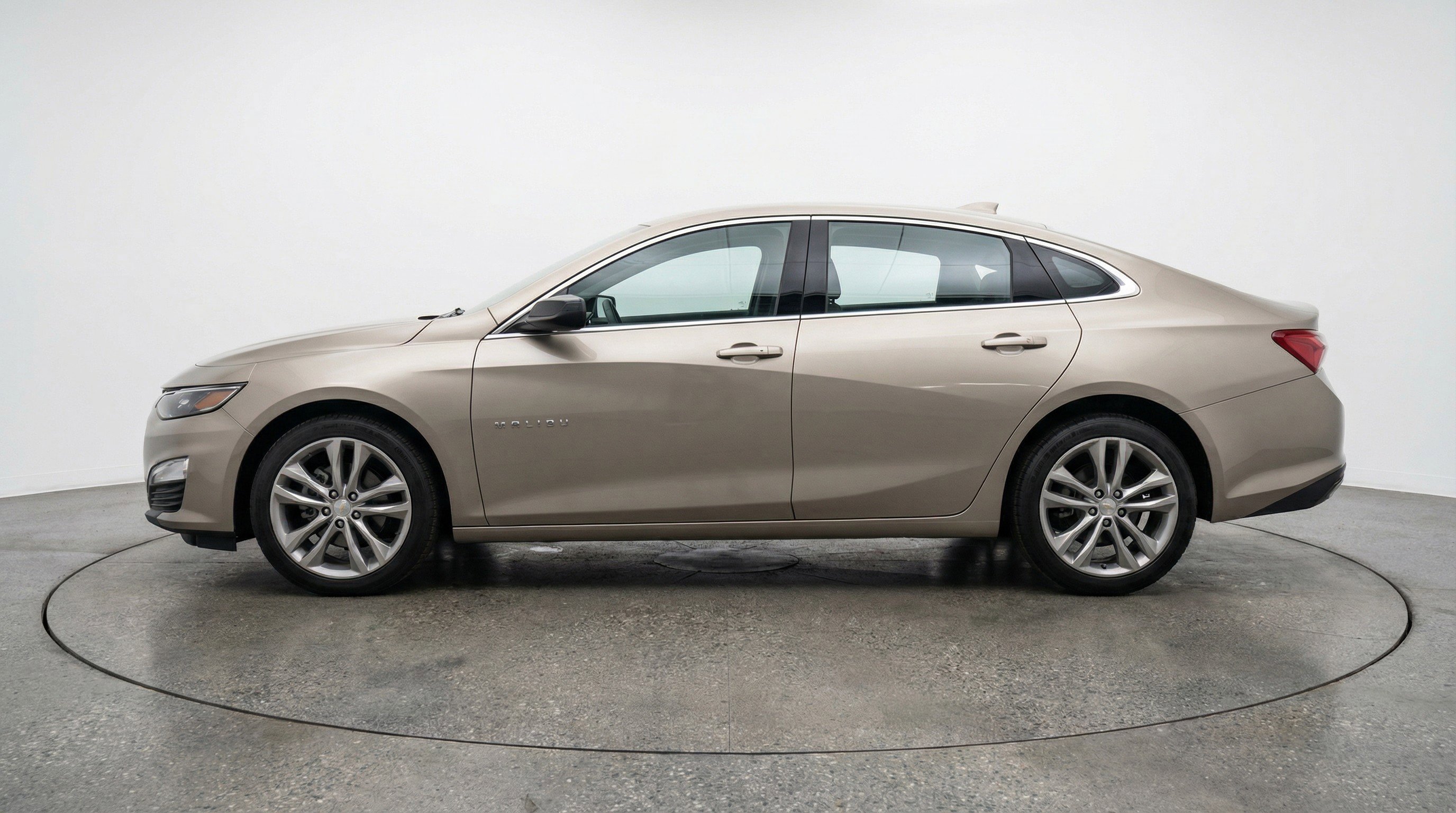 Used 2024 Chevrolet Malibu LT image 5