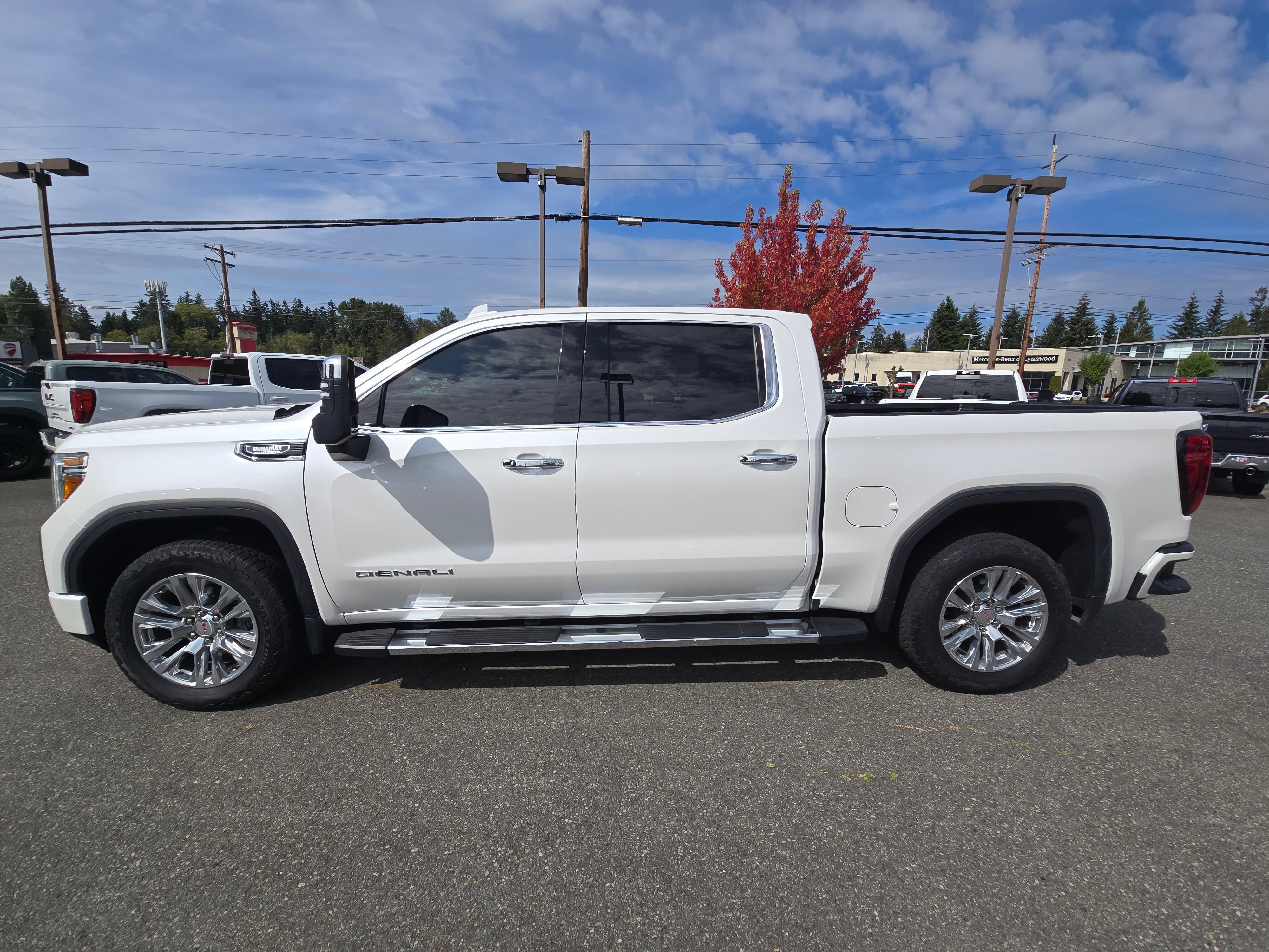 Used 2021 GMC Sierra 1500 Denali w/ Driver Alert Package II AWD/4WD image 4