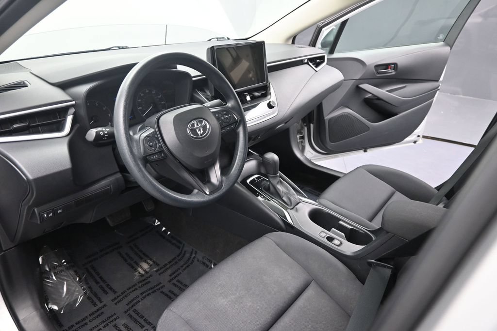 Used 2023 Toyota Corolla LE FWD image 17