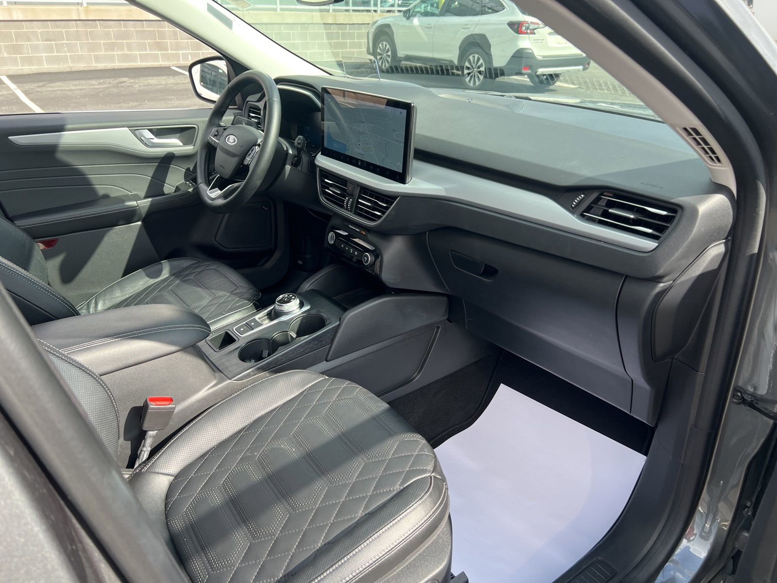 Used 2024 Ford Escape Platinum w/ Premium Technology Package image 48