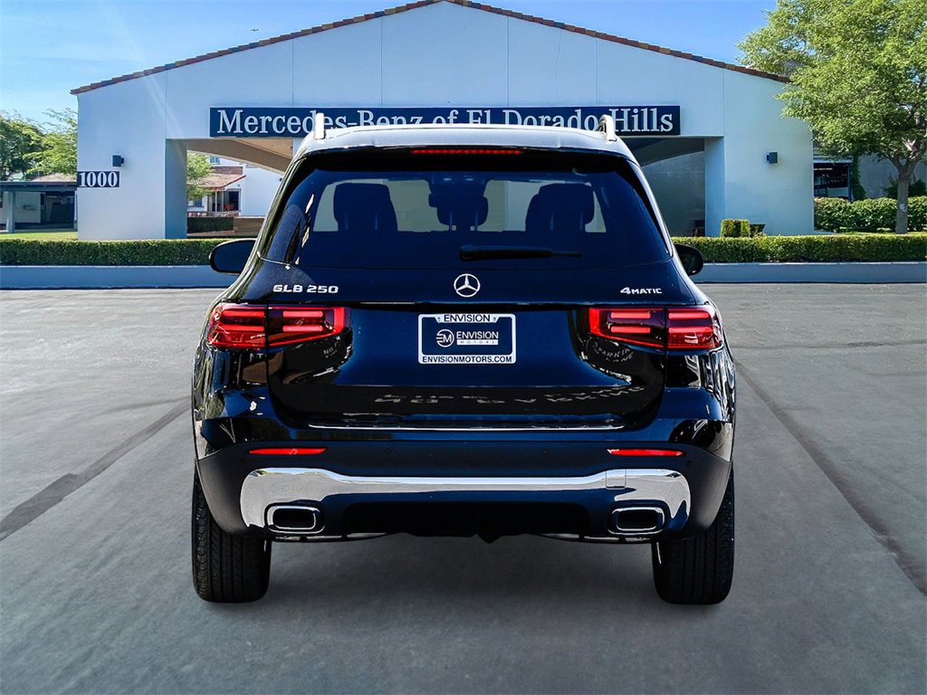 New 2025 Mercedes-Benz GLB 250 4MATIC image 3