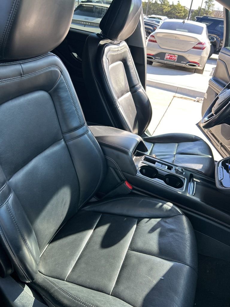 Used 2020 Lincoln Corsair Reserve w/ Elements Package image 16