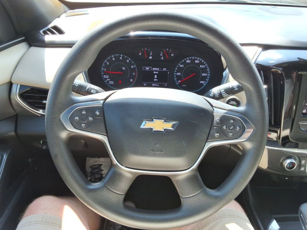 Certified 2023 Chevrolet Traverse LS FWD image 25