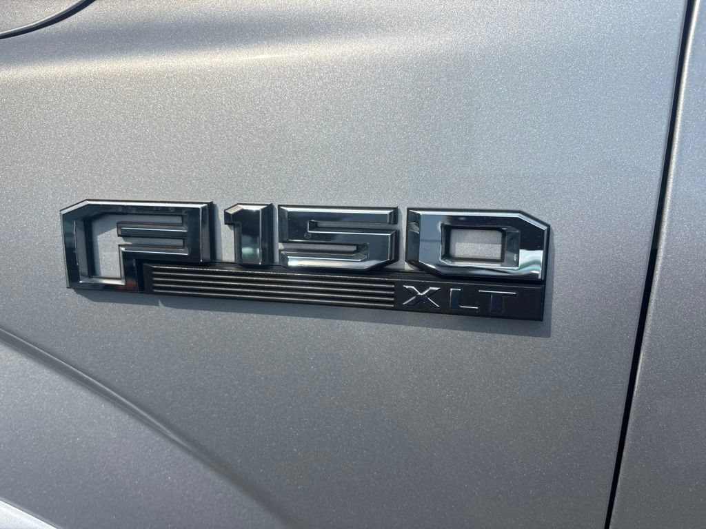 Used 2016 Ford F150 XLT w/ Equipment Group 302A Luxury AWD/4WD image 13