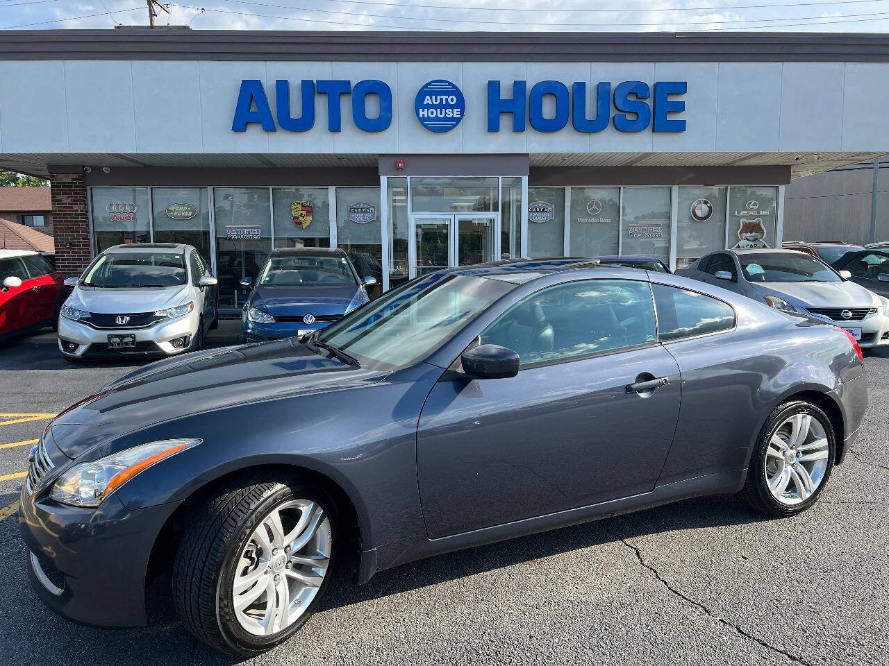 Used 2010 INFINITI G37 x Coupe w/ Premium Pkg