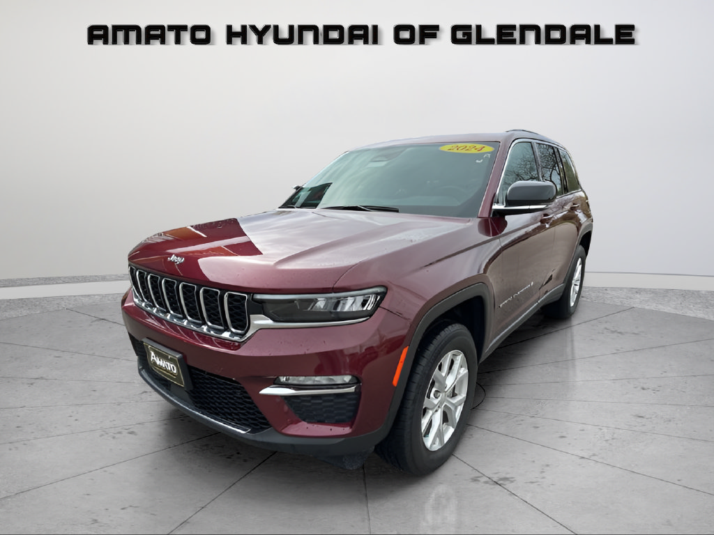 Used 2024 Jeep Grand Cherokee Limited AWD/4WD image 2