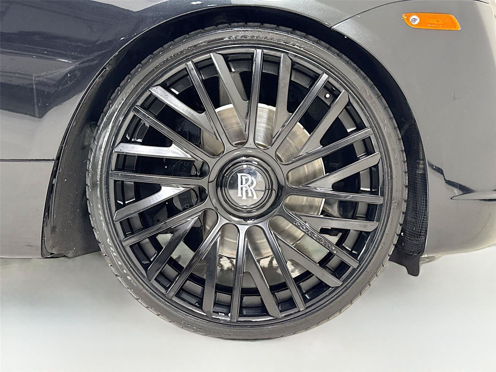 Used 2014 Rolls-Royce Wraith RWD image 34