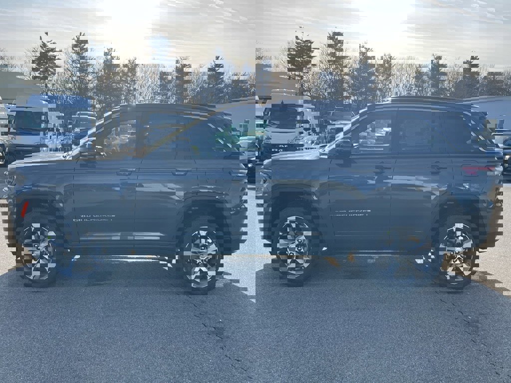 New 2026 Jeep Grand Cherokee Limited image 4