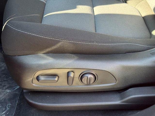 Used 2025 Chevrolet Blazer LT image 21