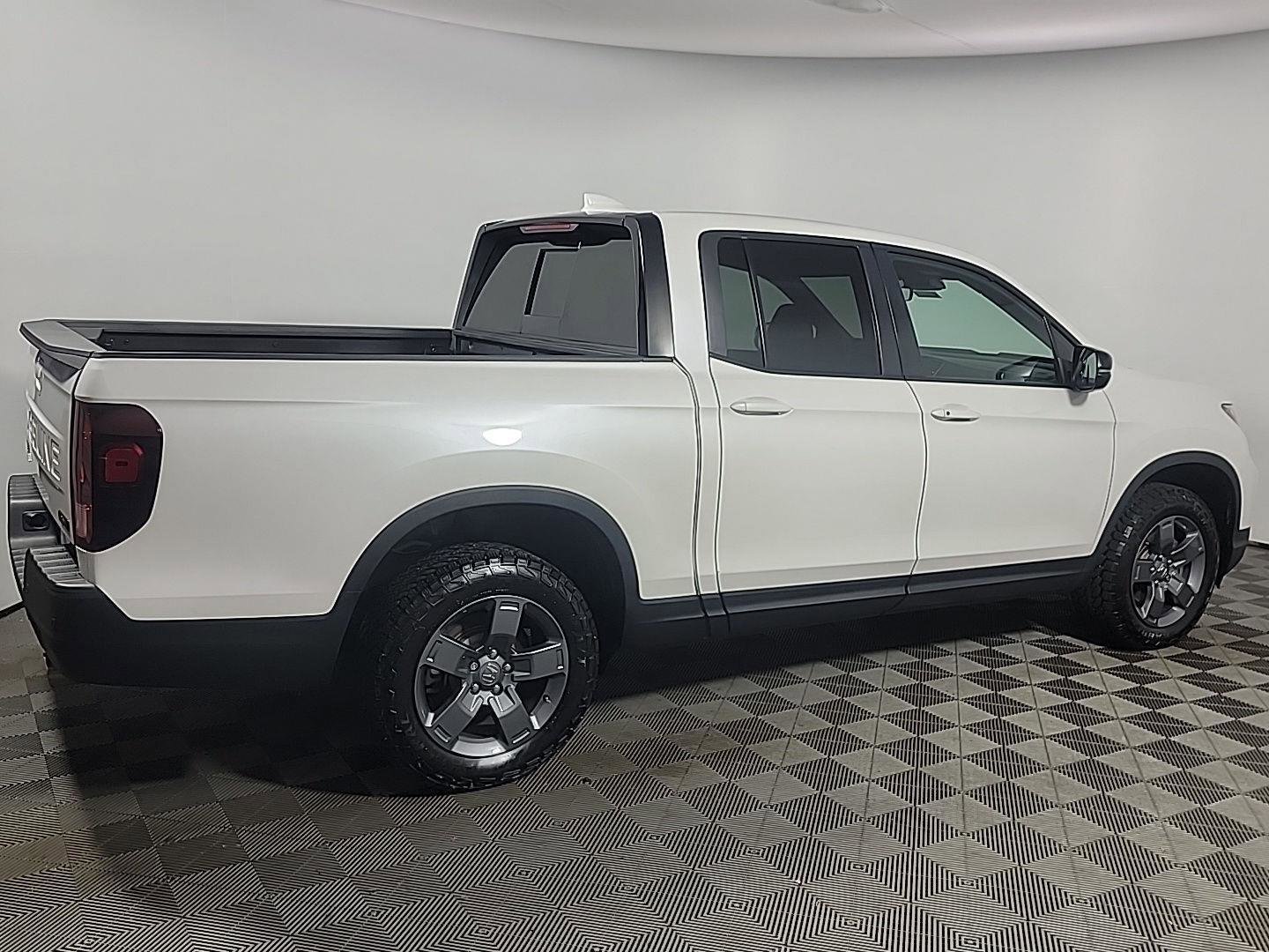 Certified 2024 Honda Ridgeline TrailSport image 4