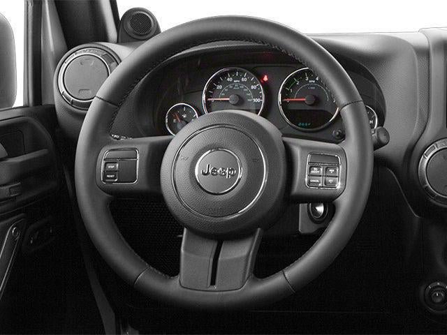 Used 2014 Jeep Wrangler Unlimited Rubicon w/ Connectivity Group image 7