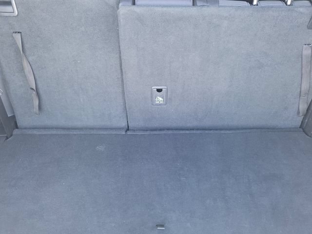 Used 2024 Toyota Highlander LE FWD image 32