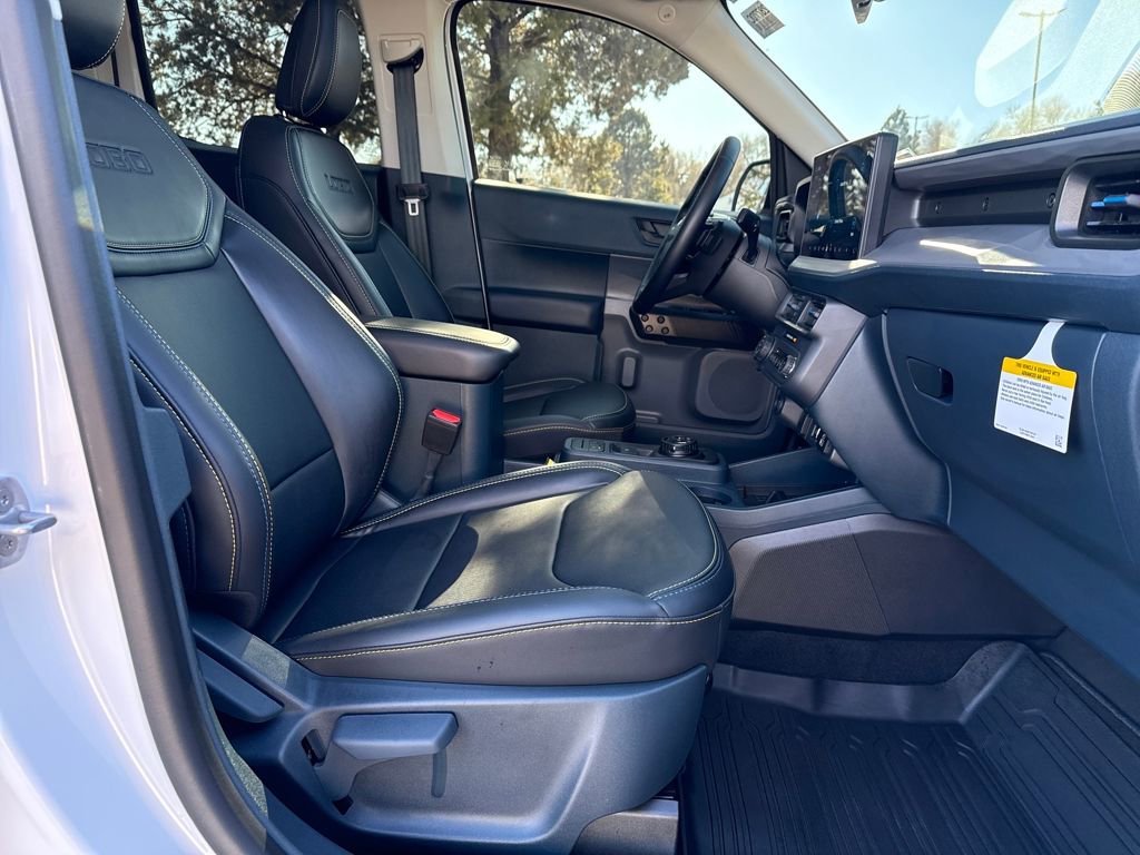 Certified 2025 Ford Maverick Lobo image 32