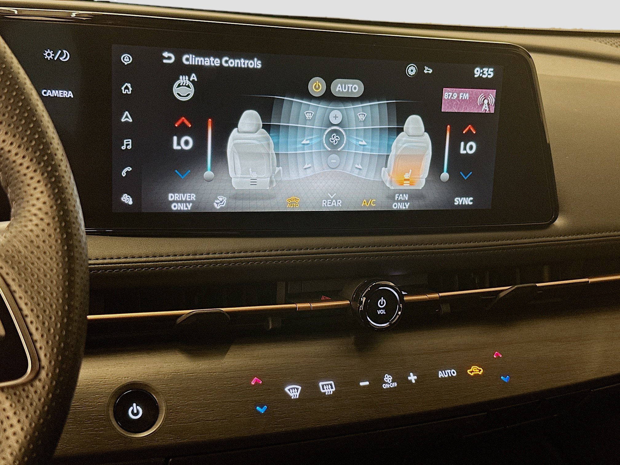 Used 2024 Nissan Ariya AWD image 24