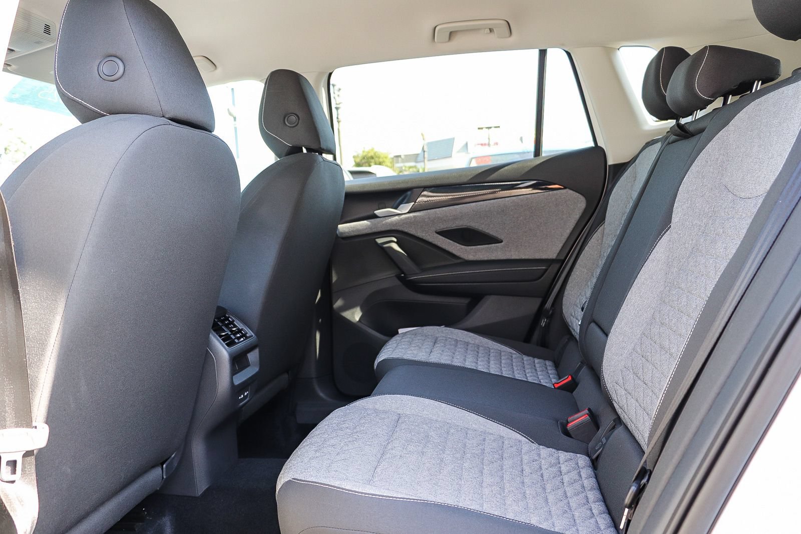 Certified 2025 Volkswagen Tiguan S FWD image 19
