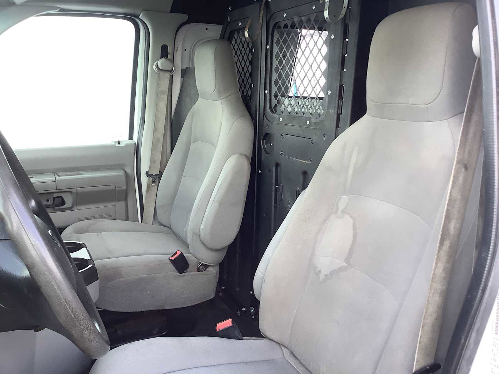 Used 2014 Ford E-250 and Econoline 250 image 11