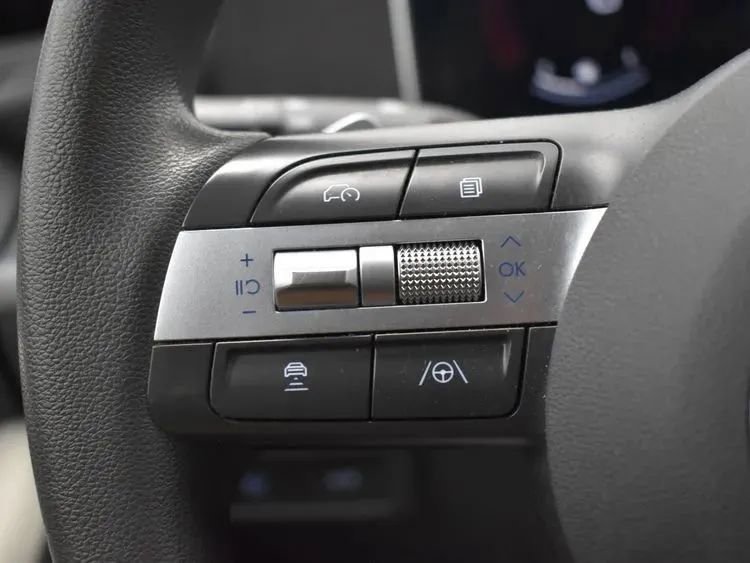 Used 2024 Hyundai Sonata SEL FWD image 23
