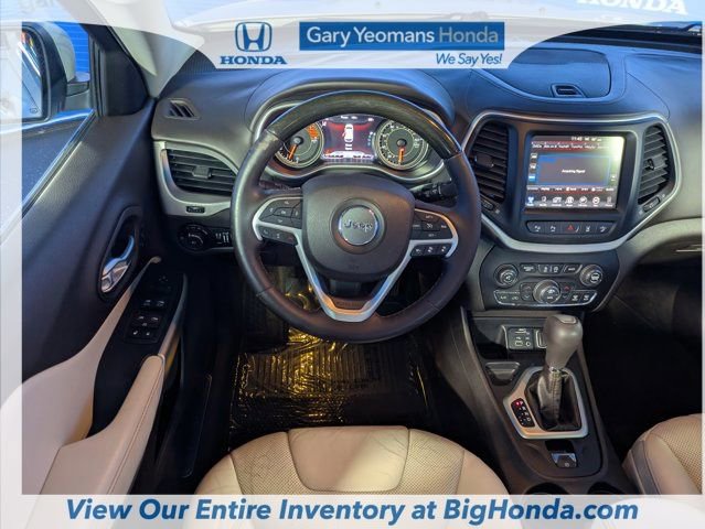 Used 2016 Jeep Cherokee Overland w/ Technology Group image 16
