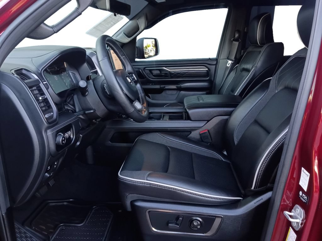 Used 2025 RAM 1500 Limited AWD/4WD image 19