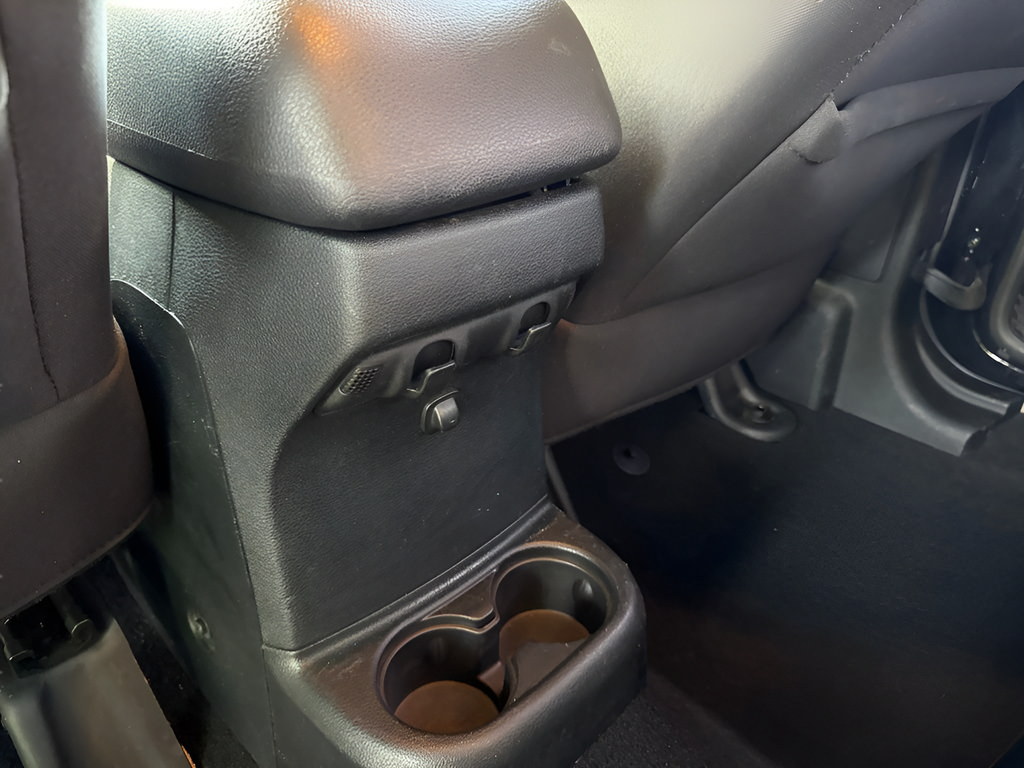 Used 2018 Jeep Wrangler Unlimited Sport AWD/4WD image 26