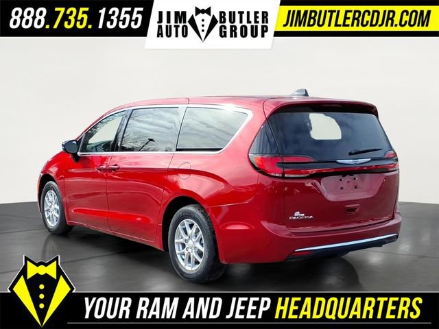 New 2026 Chrysler Pacifica Select image 4