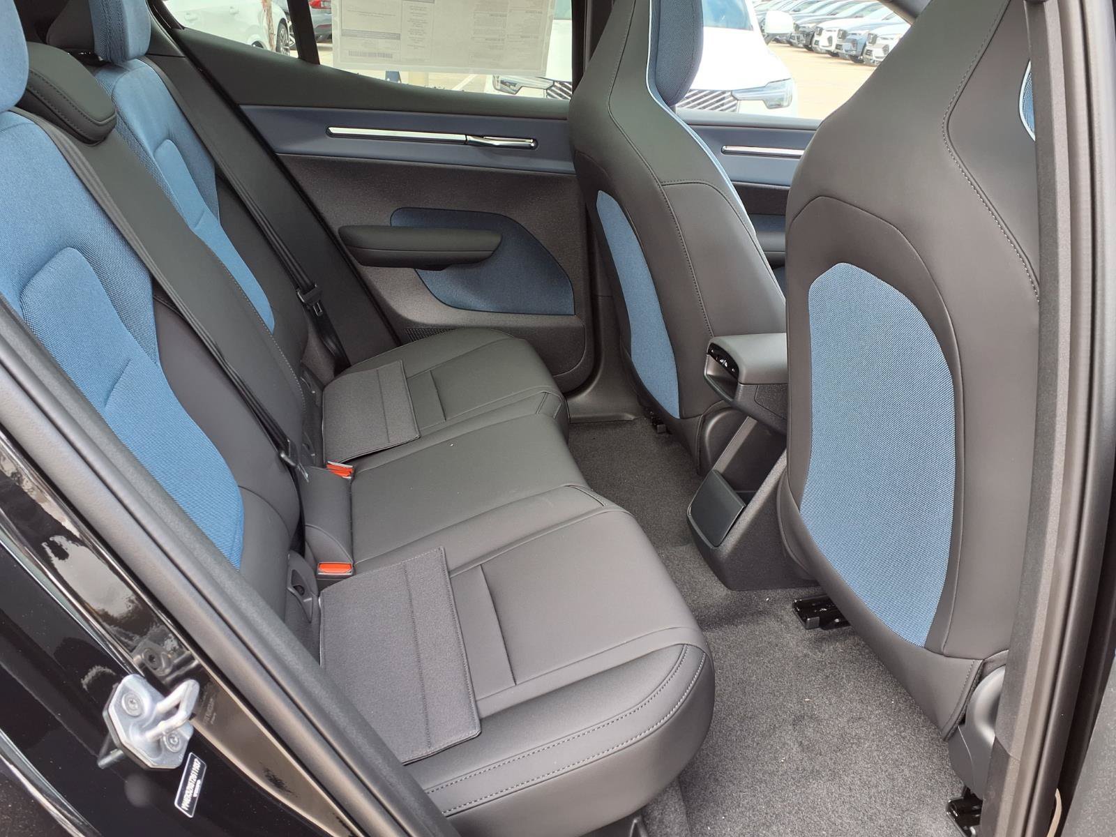 New 2026 Volvo EX30 Plus w/ Protection Package Premier AWD/4WD image 10