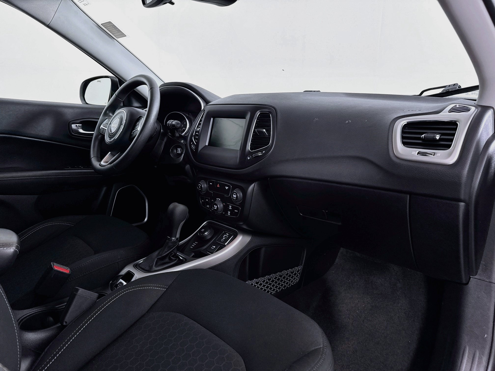 Used 2019 Jeep Compass Sport AWD/4WD image 29