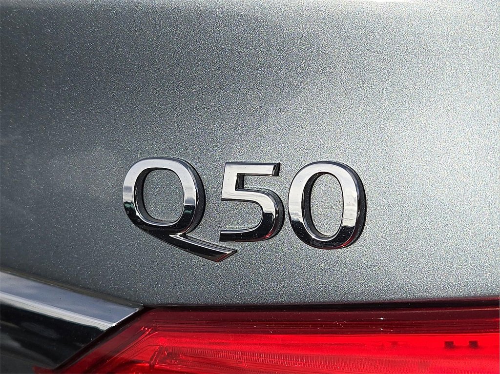 Used 2017 INFINITI Q50 3.0t Premium w/ Driver Assistance Package image 29