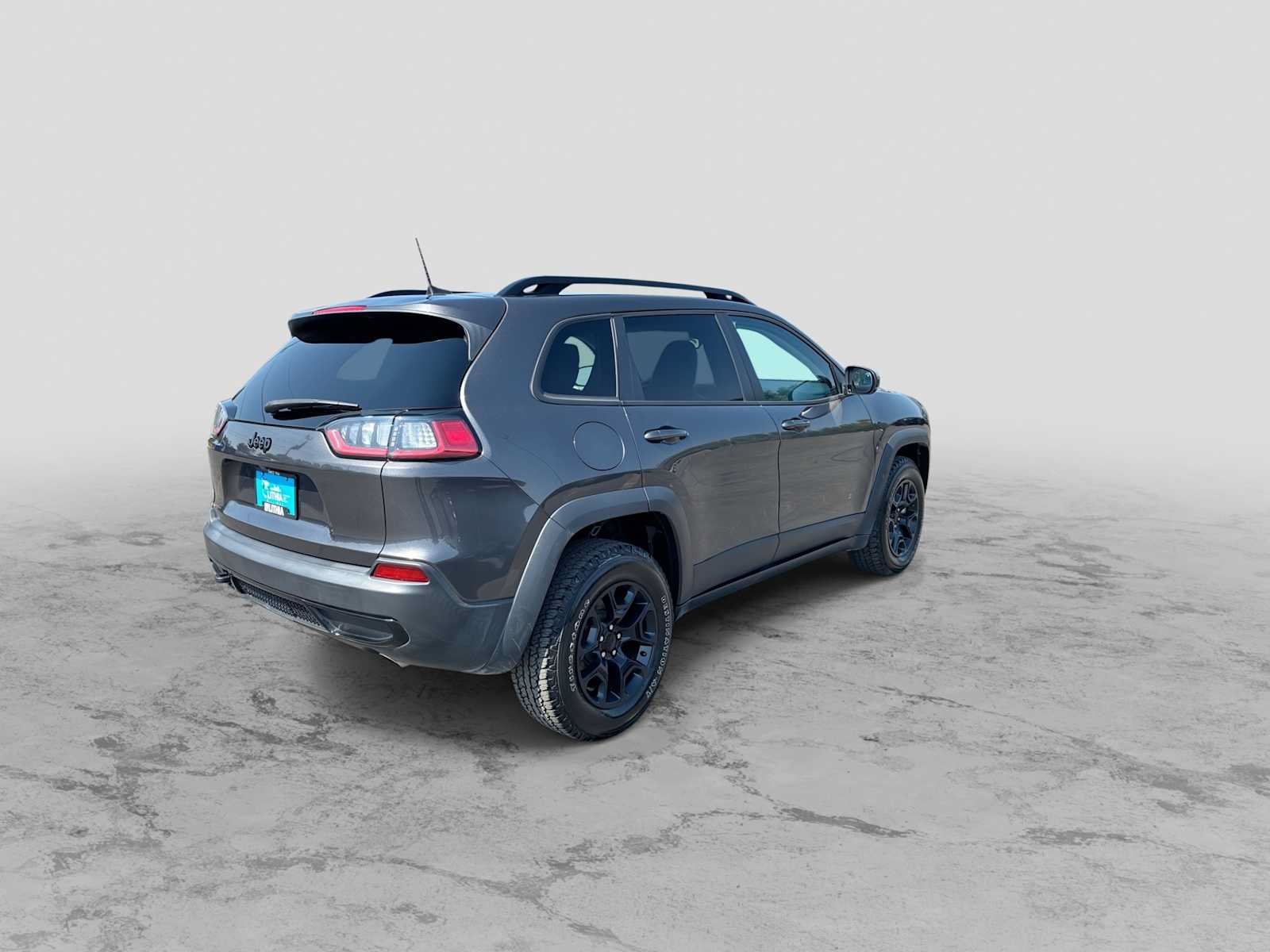 Used 2022 Jeep Cherokee Latitude AWD/4WD image 8