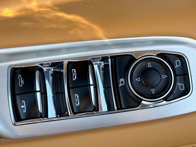 Used 2023 Chevrolet Corvette Stingray Premium Conv w/ Z51 Performance Package image 13