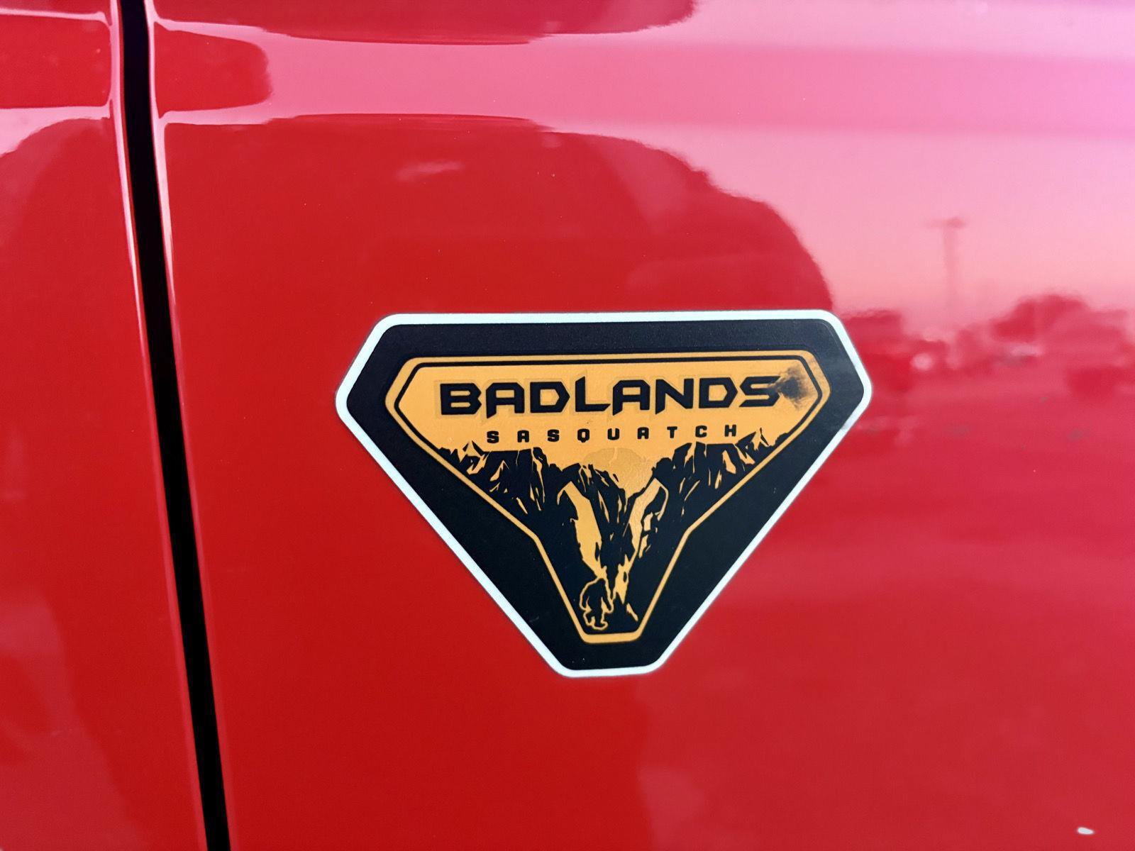 Used 2024 Ford Bronco Badlands AWD/4WD image 6