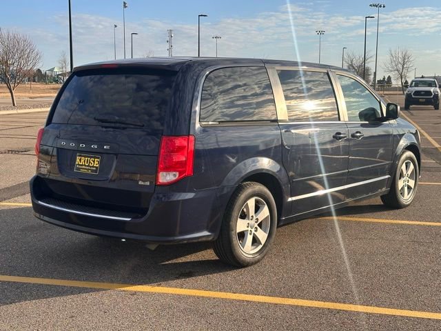 Used 2013 Dodge Grand Caravan SE image 3