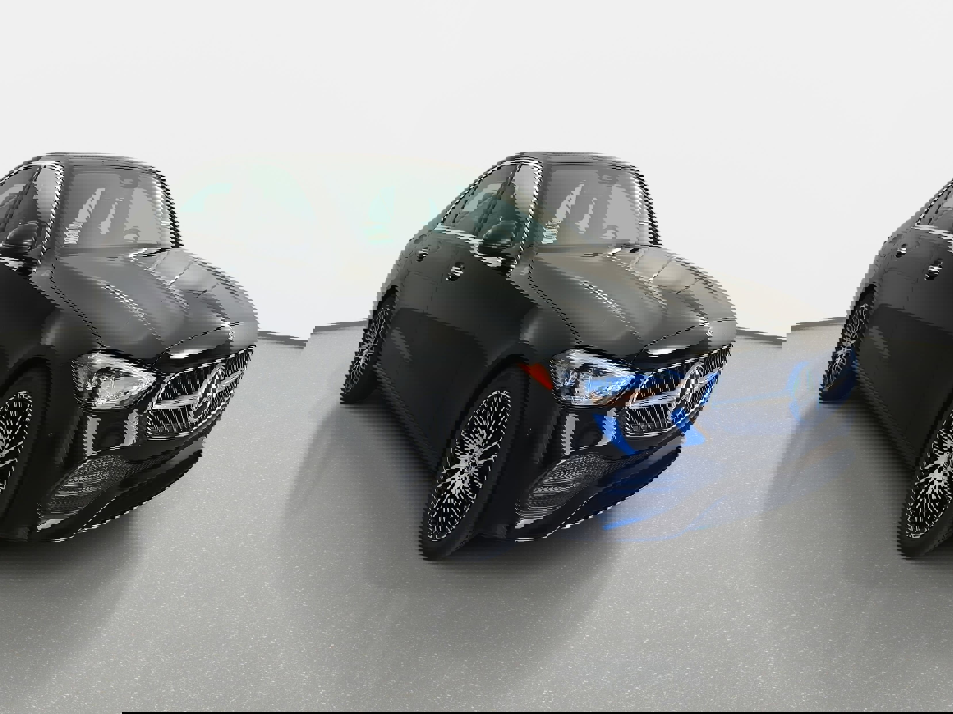 Used 2025 Mercedes-Benz C 300 4MATIC Sedan image 3