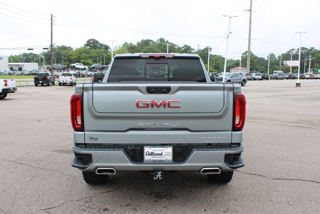 Used 2025 GMC Sierra 1500 Denali w/ Denali Reserve Package AWD/4WD image 9