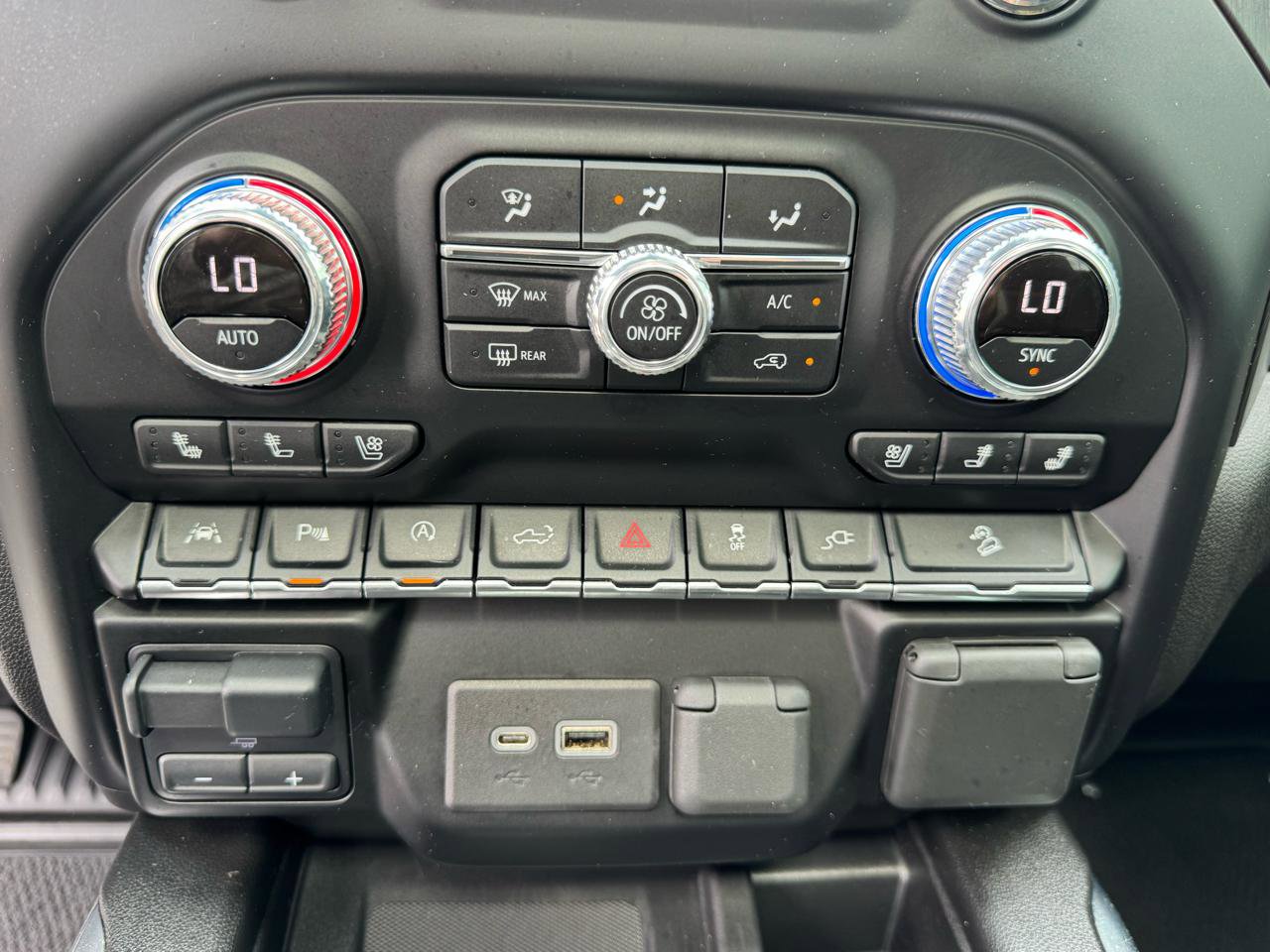 Used 2021 GMC Sierra 1500 AT4 w/ AT4 Value Package image 35