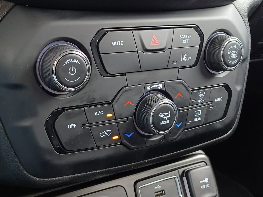 Used 2021 Jeep Renegade Limited AWD/4WD image 23