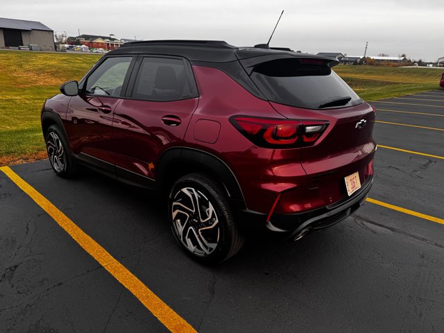 Used 2024 Chevrolet TrailBlazer RS w/ Driver Confidence Package image 4