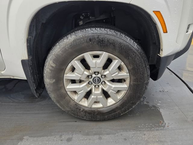 Used 2023 Nissan Frontier SV w/ Technology Package image 11