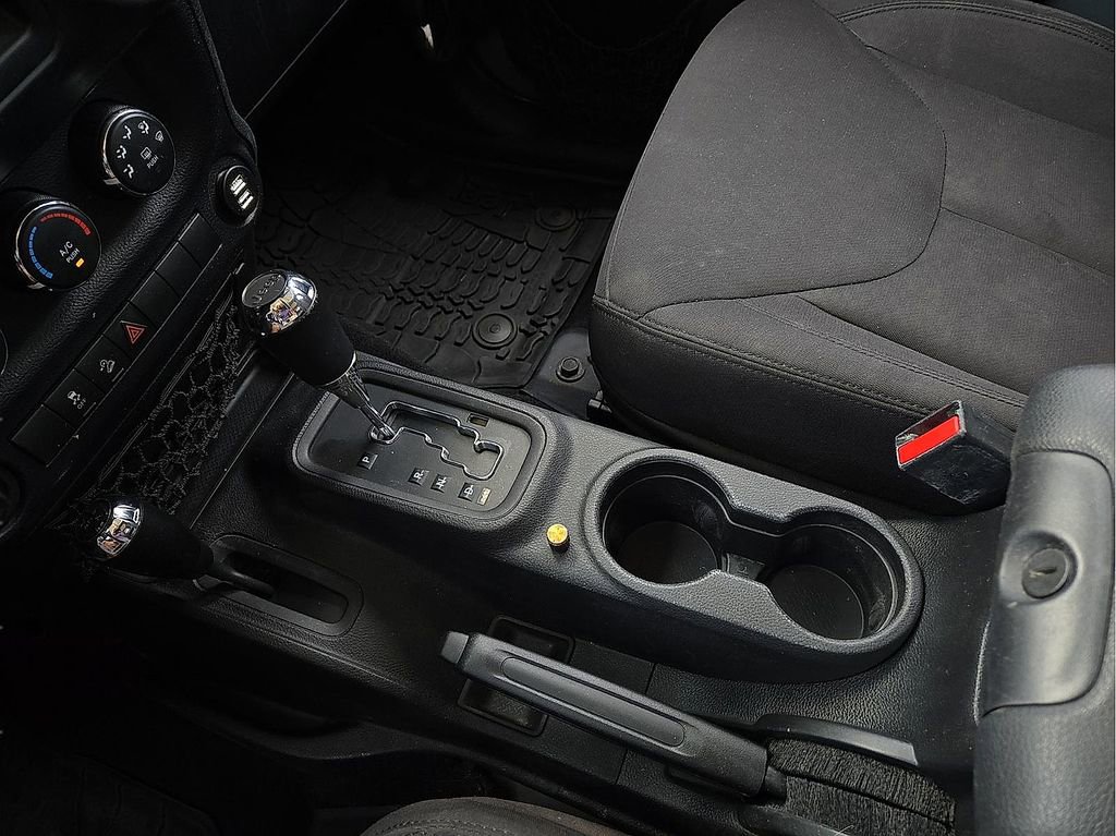 Used 2015 Jeep Wrangler Unlimited Sport w/ Quick Order Package 24S AWD/4WD image 20