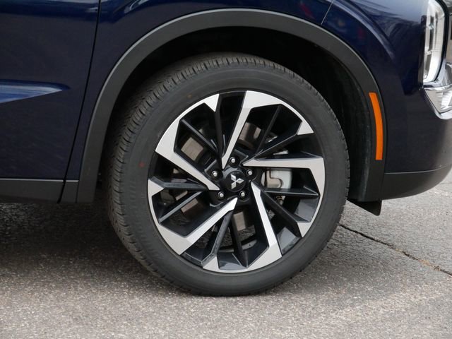 Used 2024 Mitsubishi Outlander SE image 7