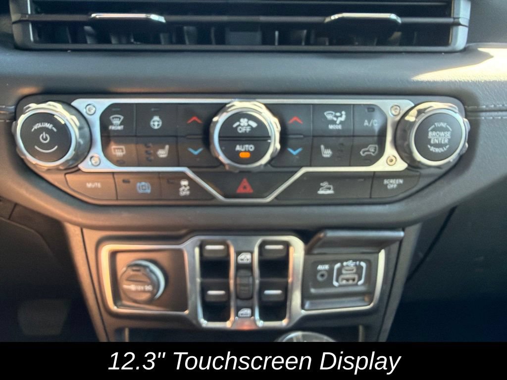 Certified 2024 Jeep Wrangler Unlimited Sahara w/ Technology Group AWD/4WD image 28