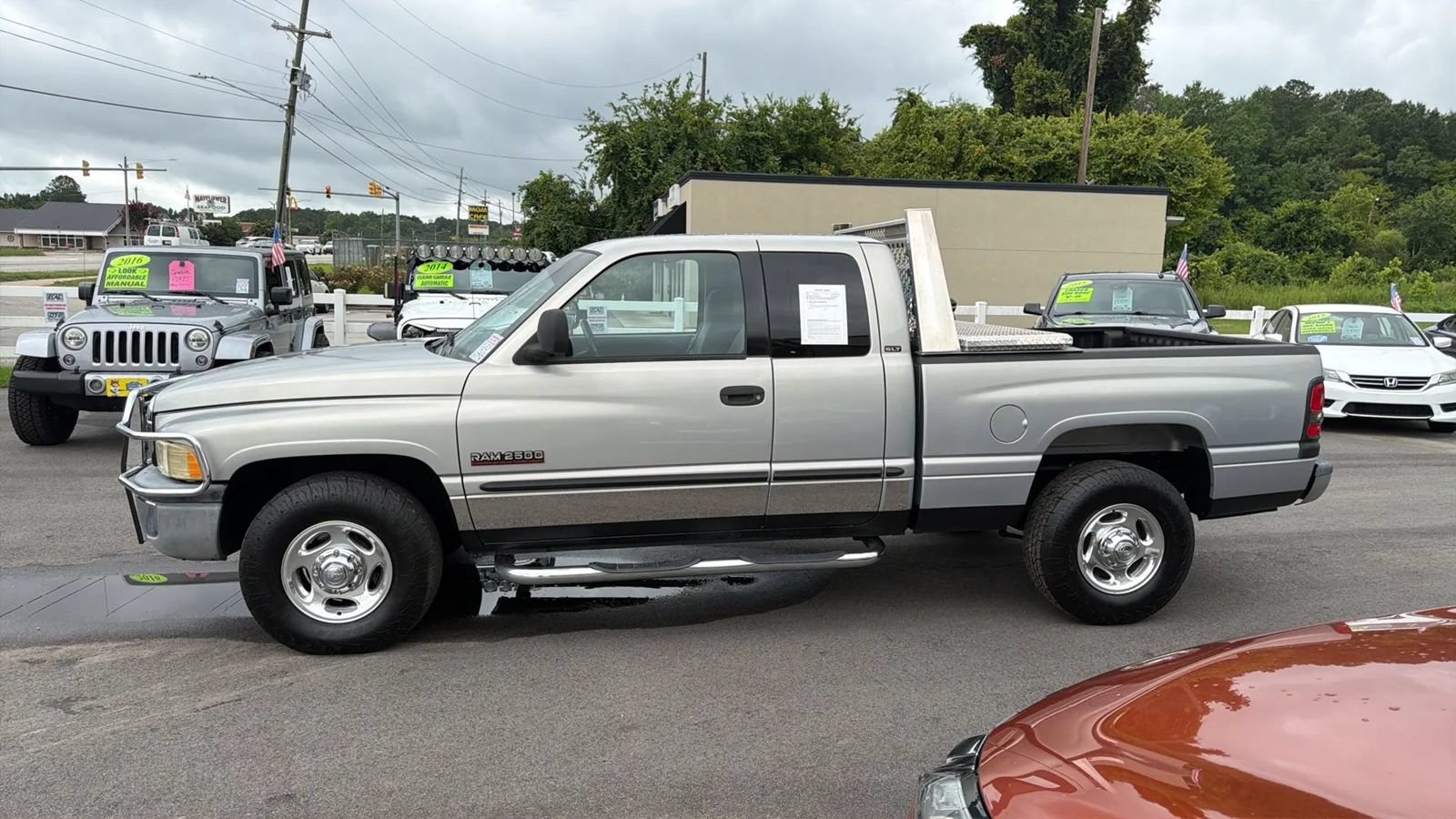 Used 2000 Dodge Ram 2500 Truck 2WD Quad Cab image 2