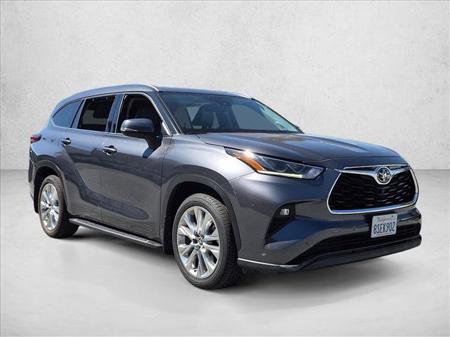 Used 2020 Toyota Highlander Limited AWD/4WD image 3