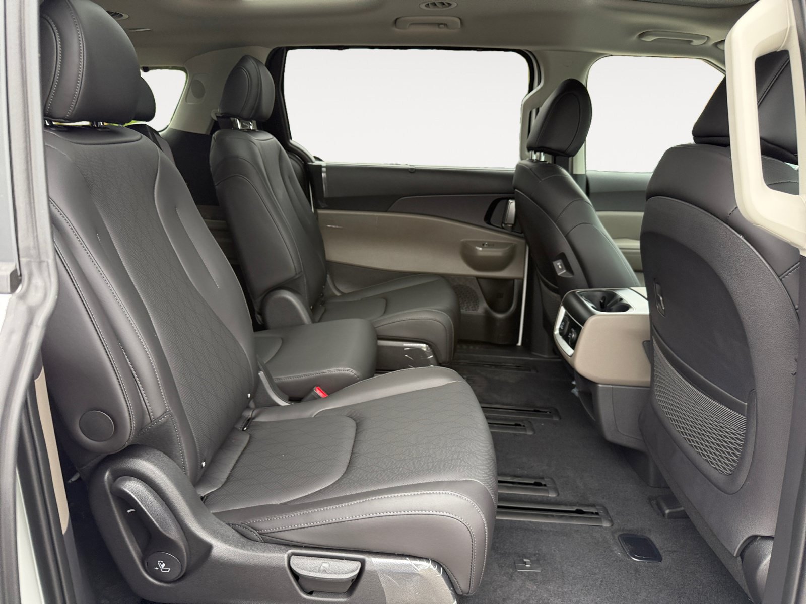 New 2027 Kia Carnival SX FWD image 18
