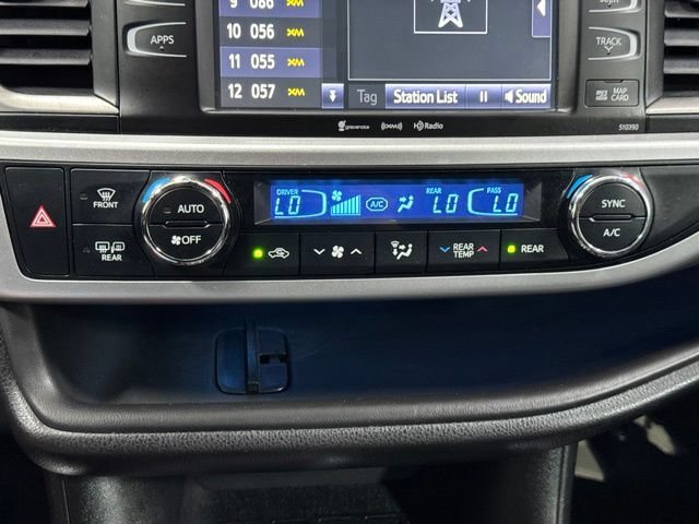 Used 2019 Toyota Highlander SE AWD/4WD image 22