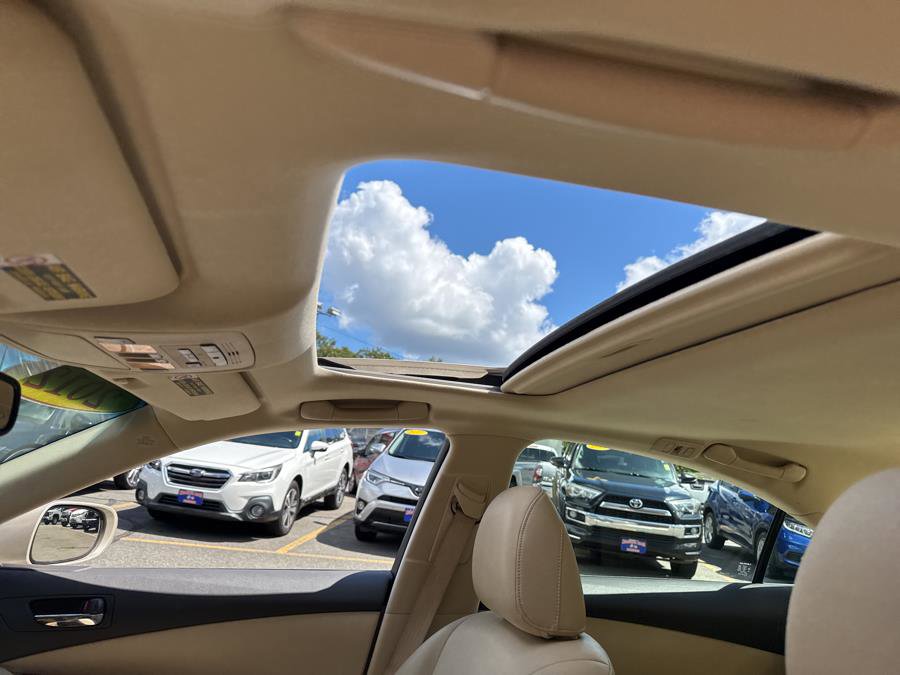 Used 2012 Lexus ES 350 4dr Sdn image 31