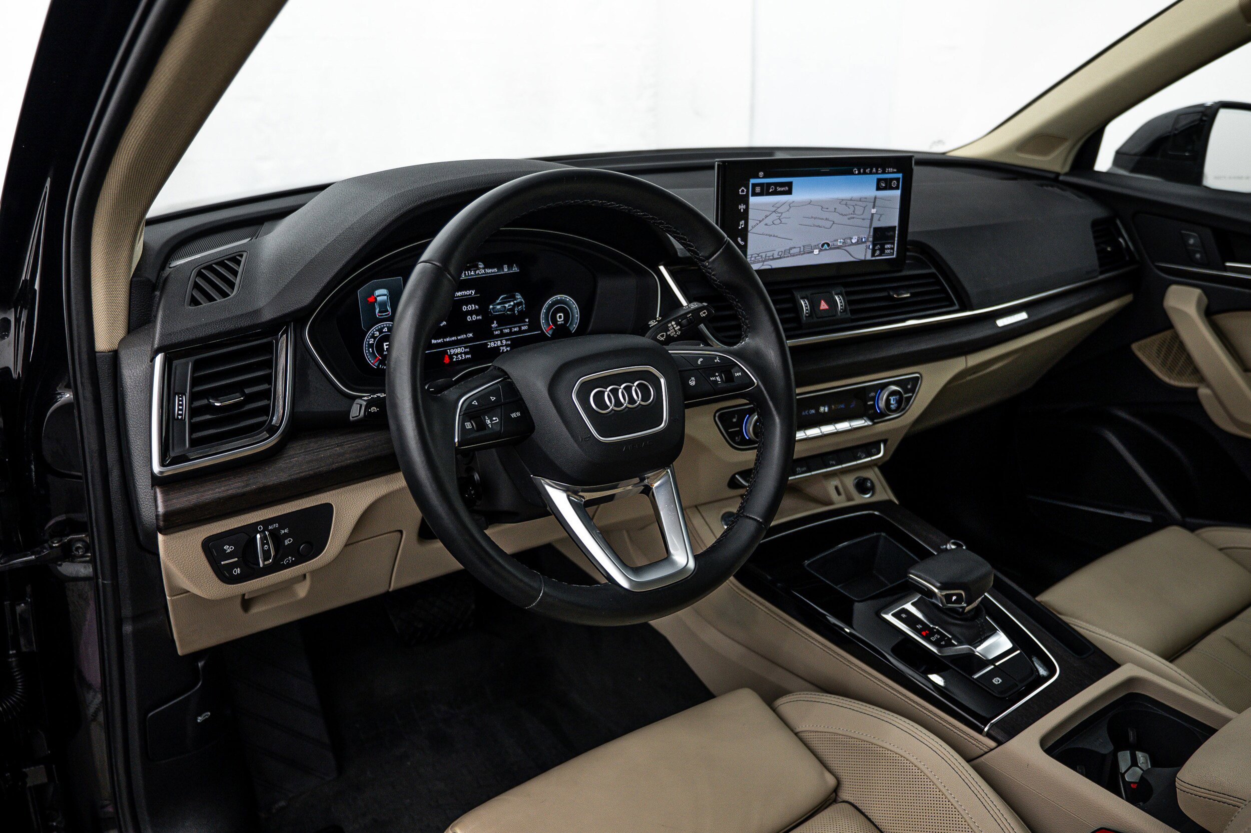 Certified 2023 Audi Q5 2.0T Premium Plus w/ Premium Plus Package AWD/4WD image 7
