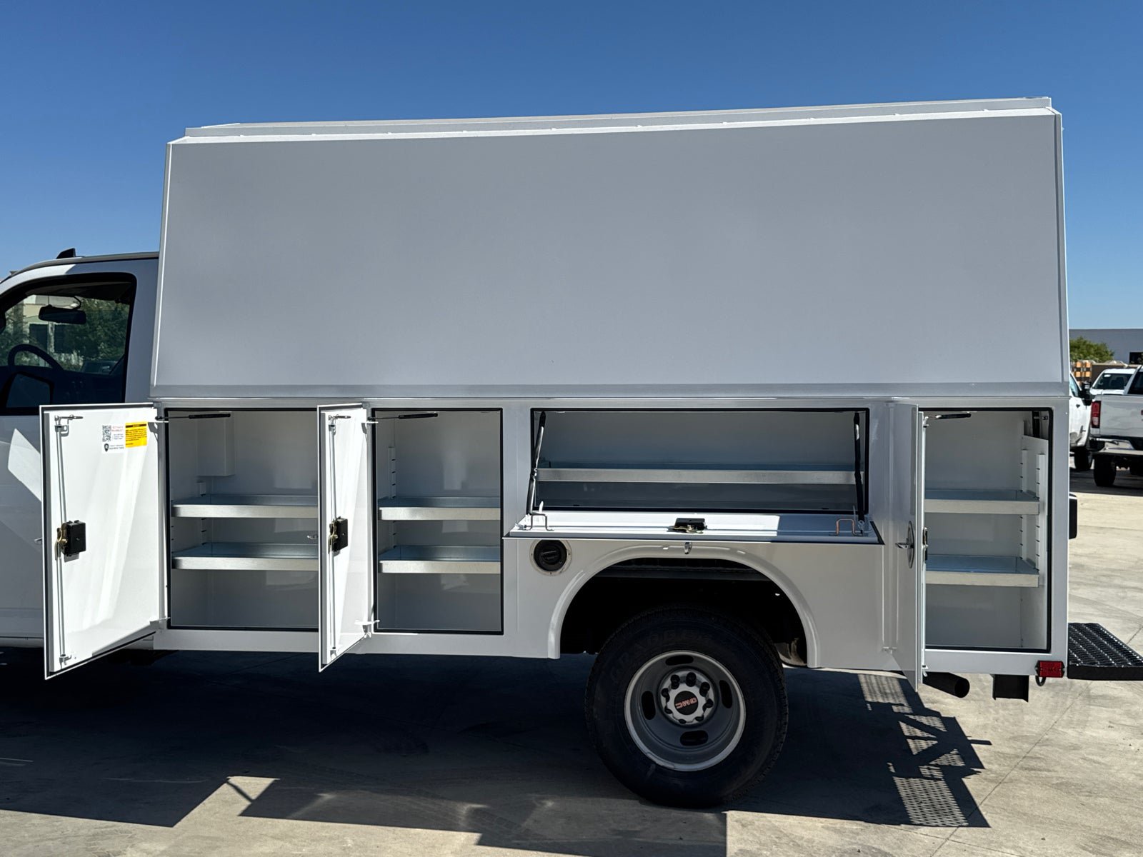 New 2025 GMC Savana 3500 w/ Power Convenience Package RWD image 11
