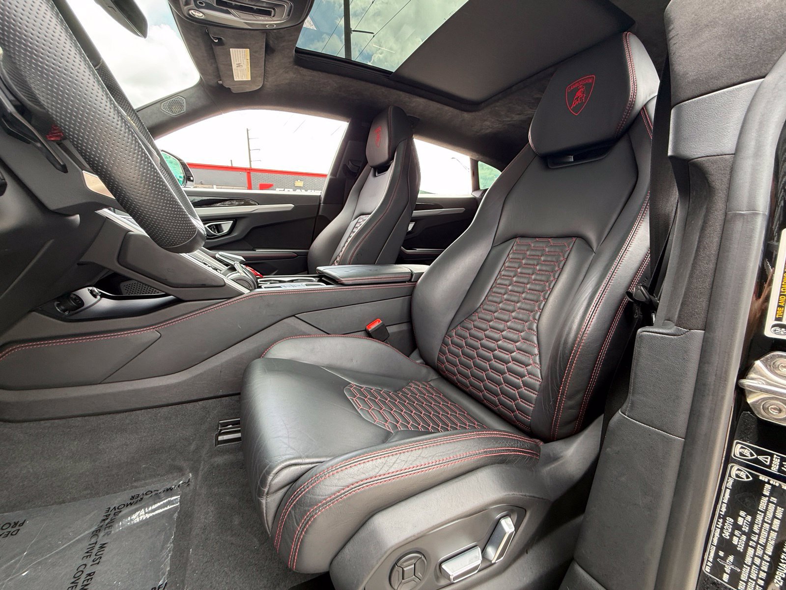 Used 2019 Lamborghini Urus AWD/4WD image 21
