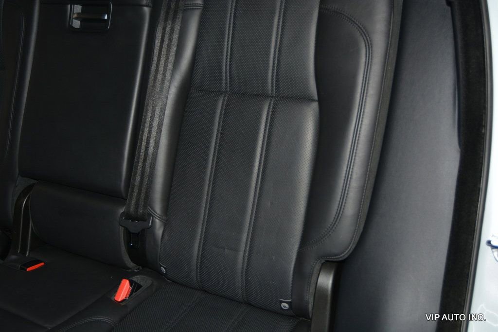 Used 2016 Land Rover Range Rover HSE image 24